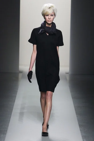 Look 1